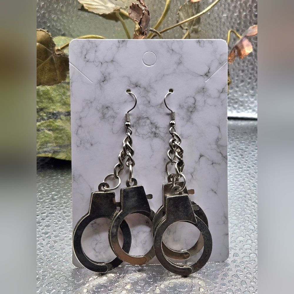 "5/$40" Silver Tone Hand Cuff Costume Chain Dangle Earrings